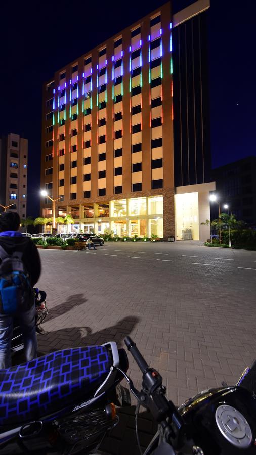 Hotel H - Sandhill Hotels Private Limited Anand Exterior photo